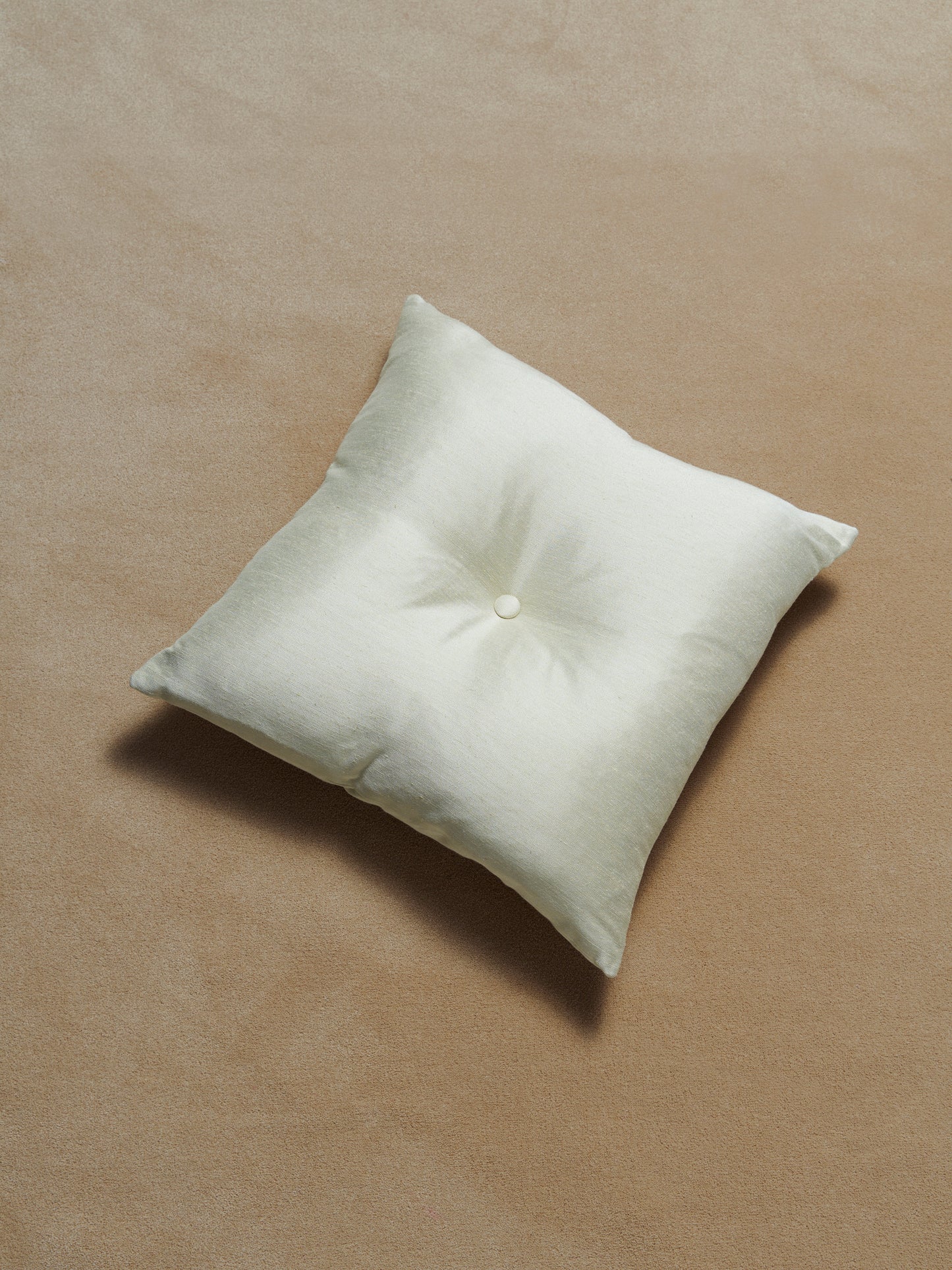 BUTTON CUSHION - SILK SATEEN - SERPENTINE