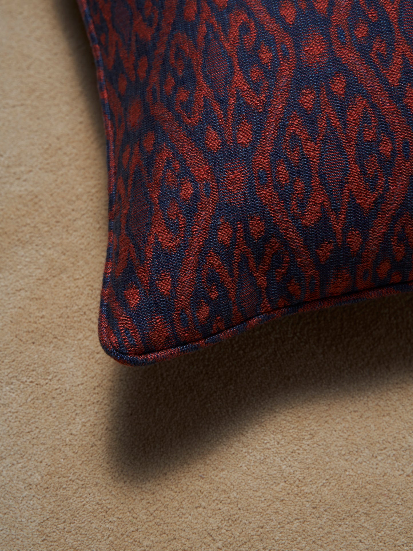 CUSHION - WOVEN IKAT - JASPER