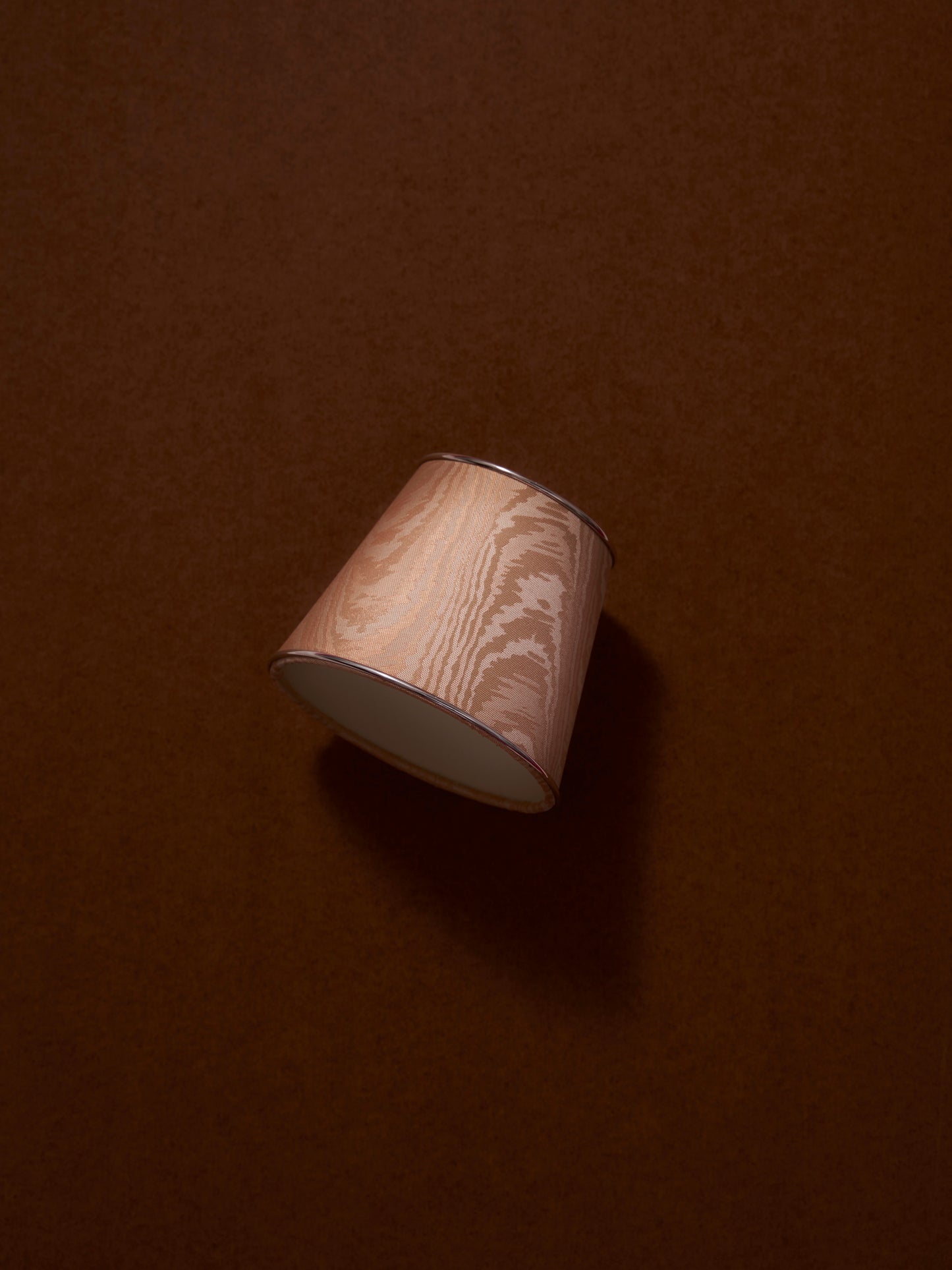 THE NUT SHADE - TRIMMED - MOIRÉ TISSÉ