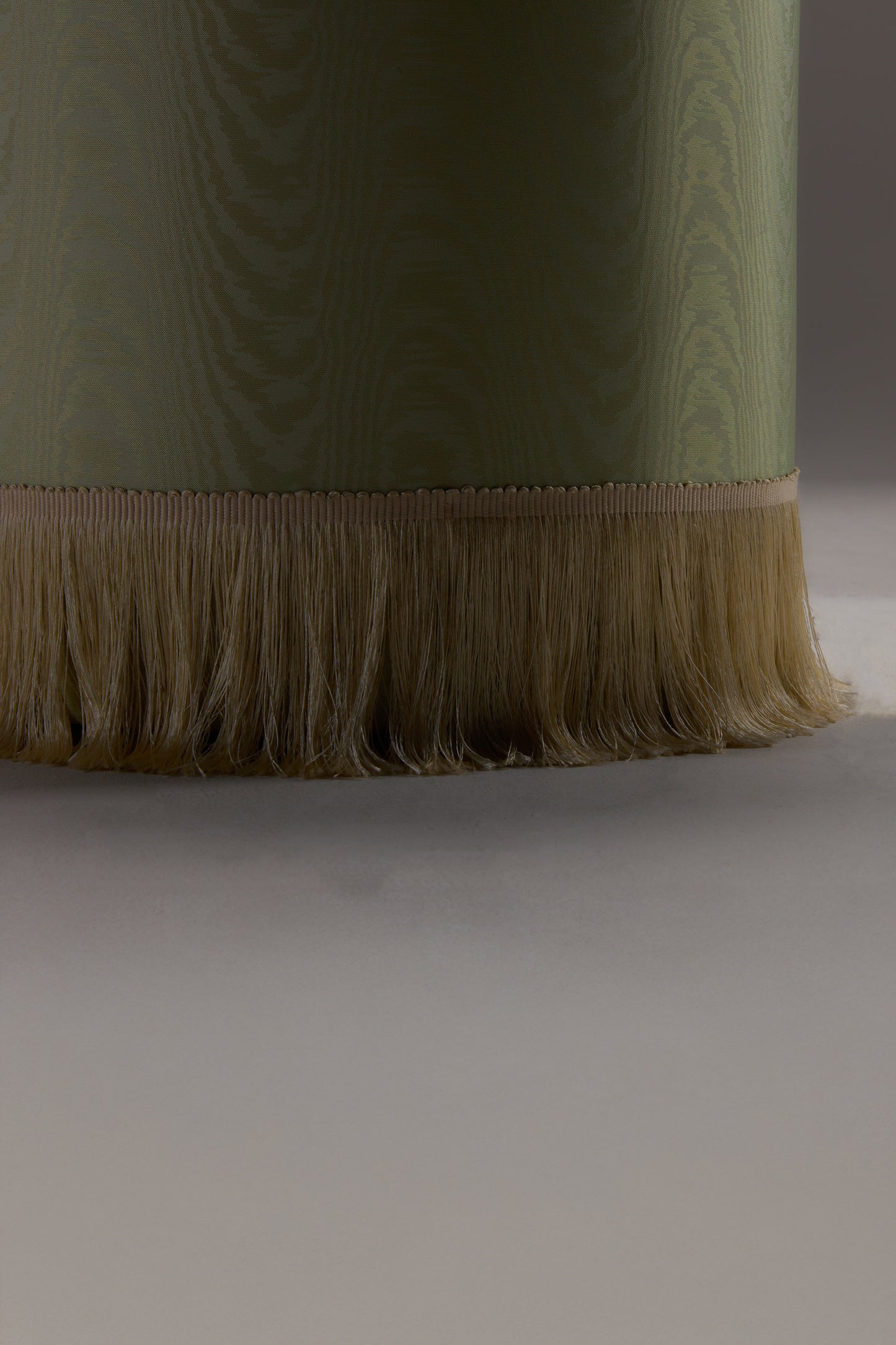 PELE TABLE
