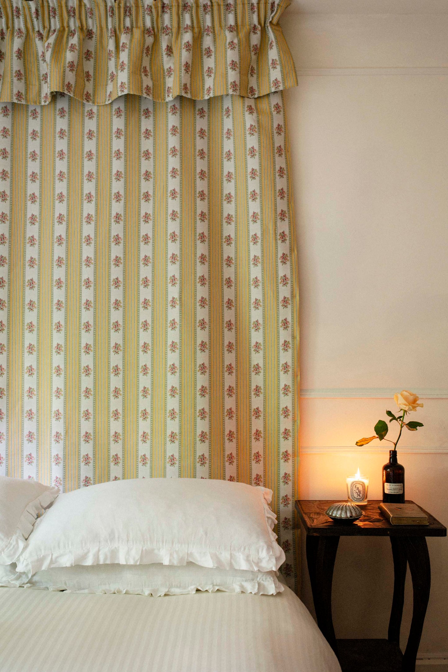 sofa stripe 1 - butter