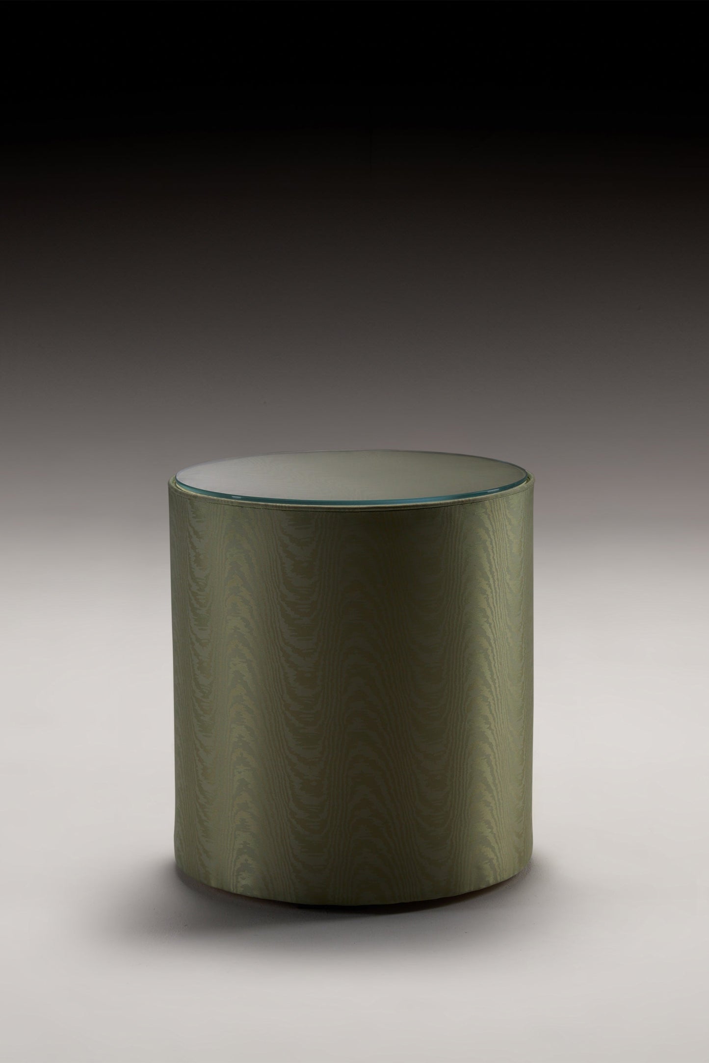 PELE TABLE