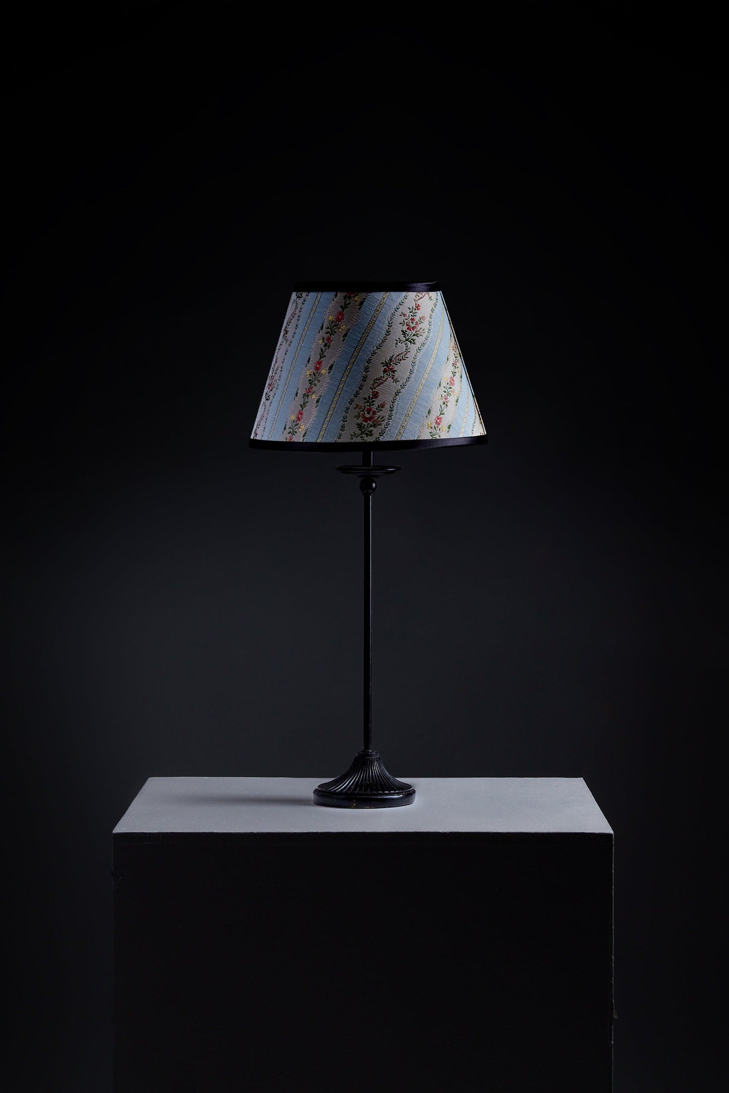 THE NEITH SHADE - SPITALFIELDS STRIPE