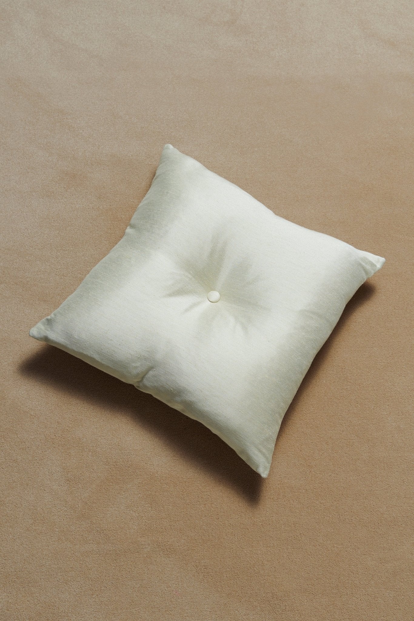 BUTTON CUSHION - SILK SATEEN - SERPENTINE - CC Moulton