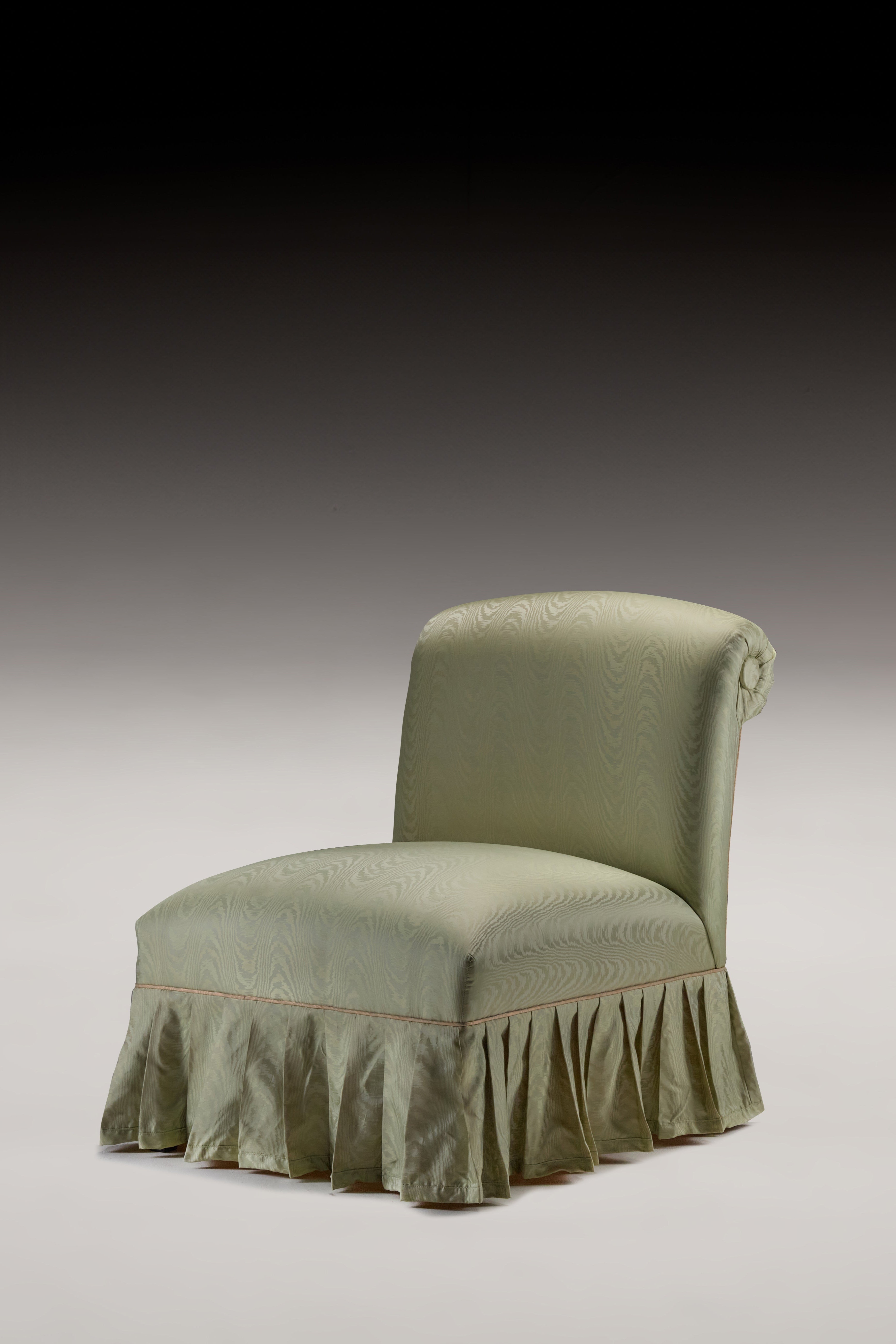 HESTIA SLIPPER CHAIR