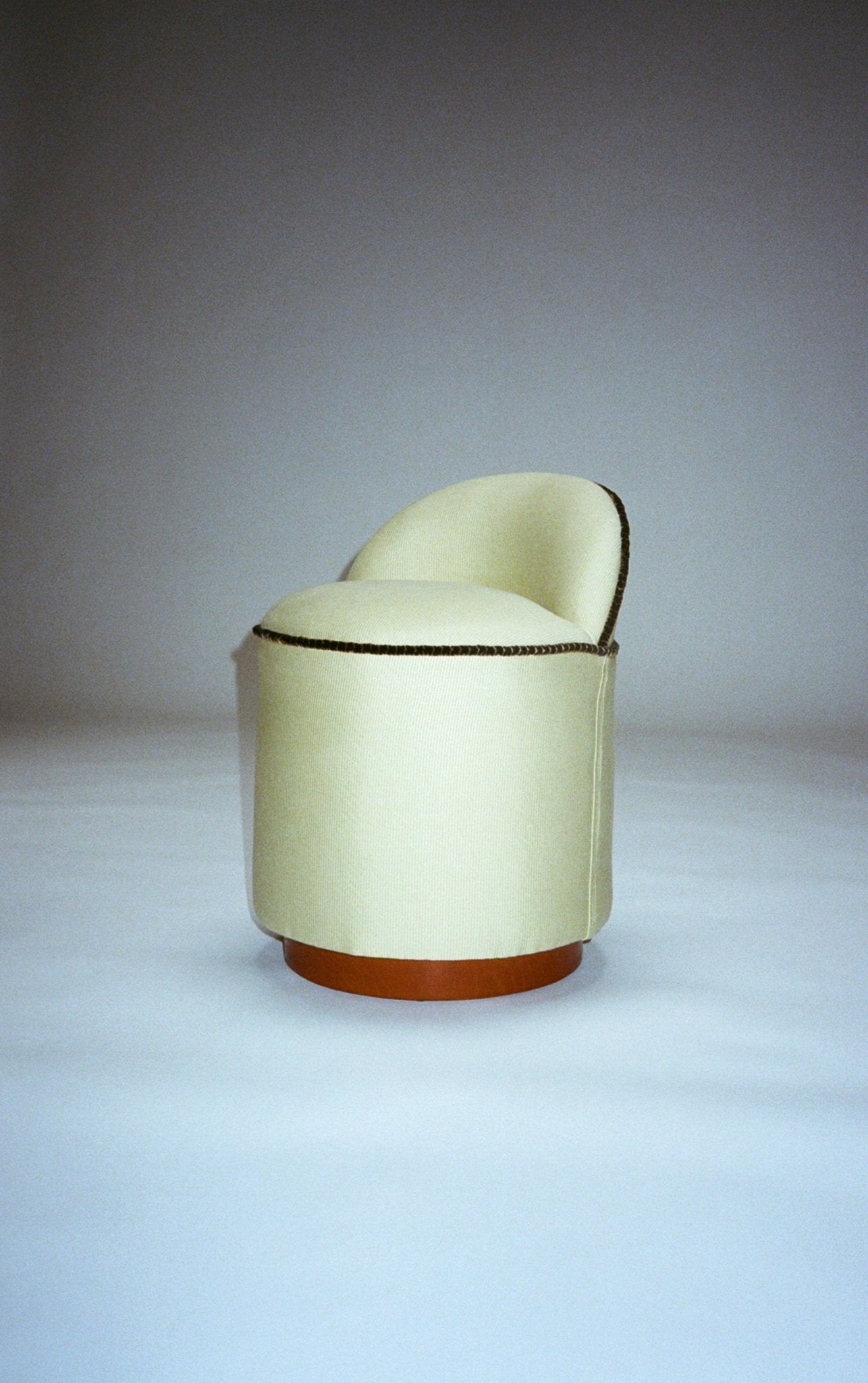 INFERI STOOL - SPIN - CC Moulton