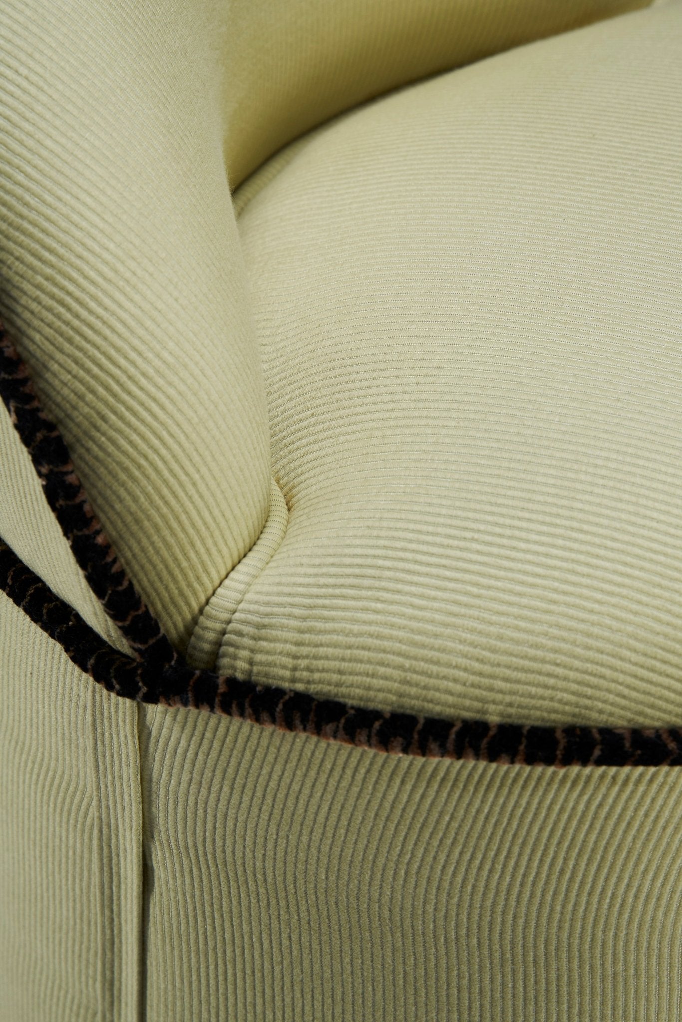 INFERI STOOL - SPIN - CC Moulton