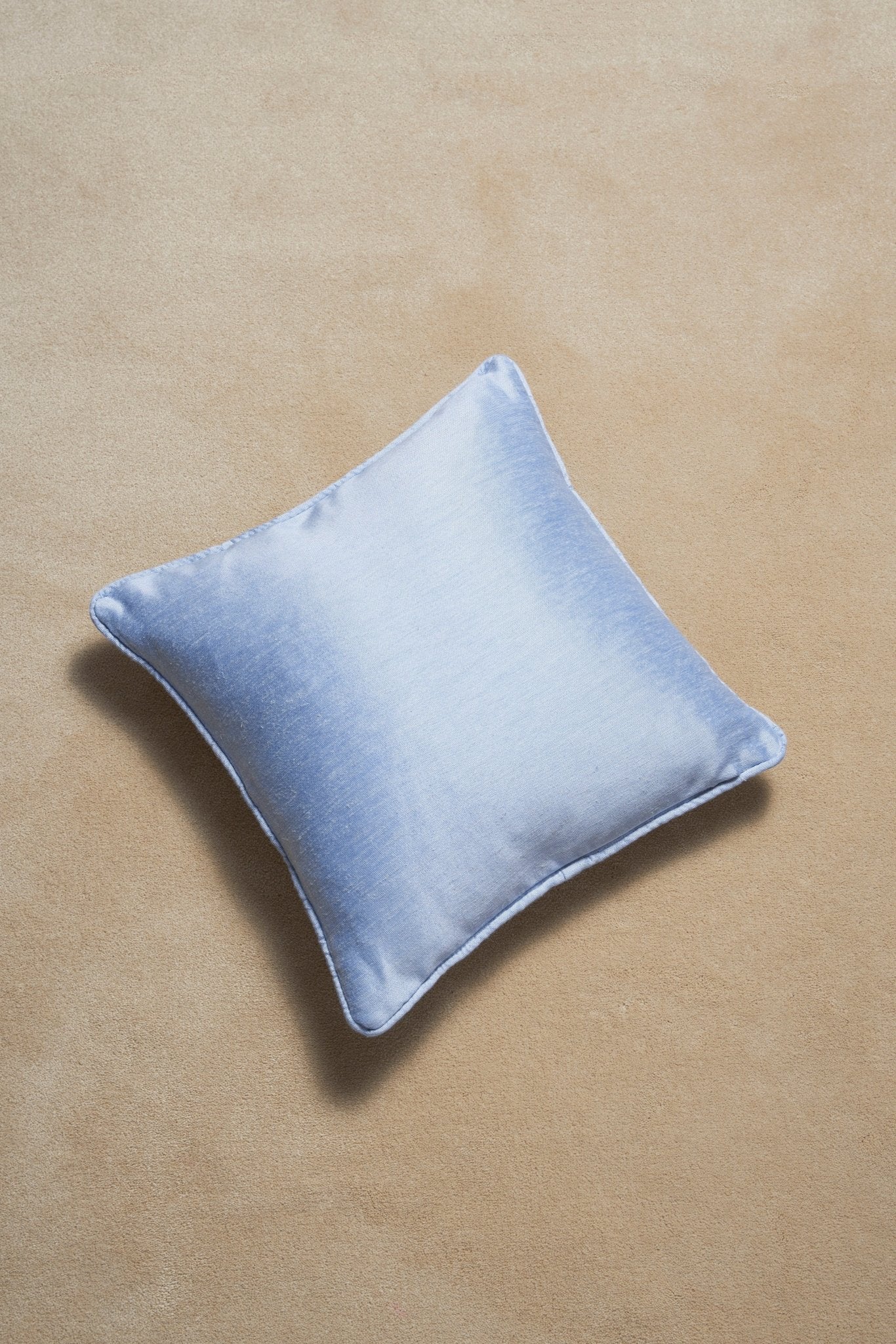 PIPED CUSHION - SILK SATEEN - CELESTE - CC Moulton