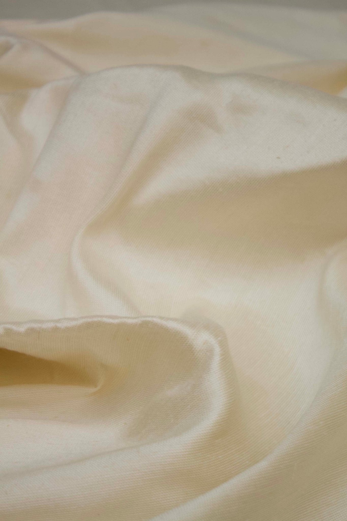 SILK SATEEN - CHAMPAGNE - CC Moulton