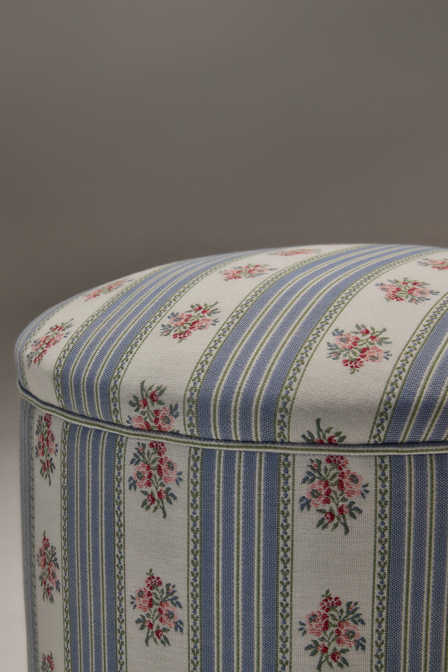 POMONA POEF - SOFA STRIPE 1