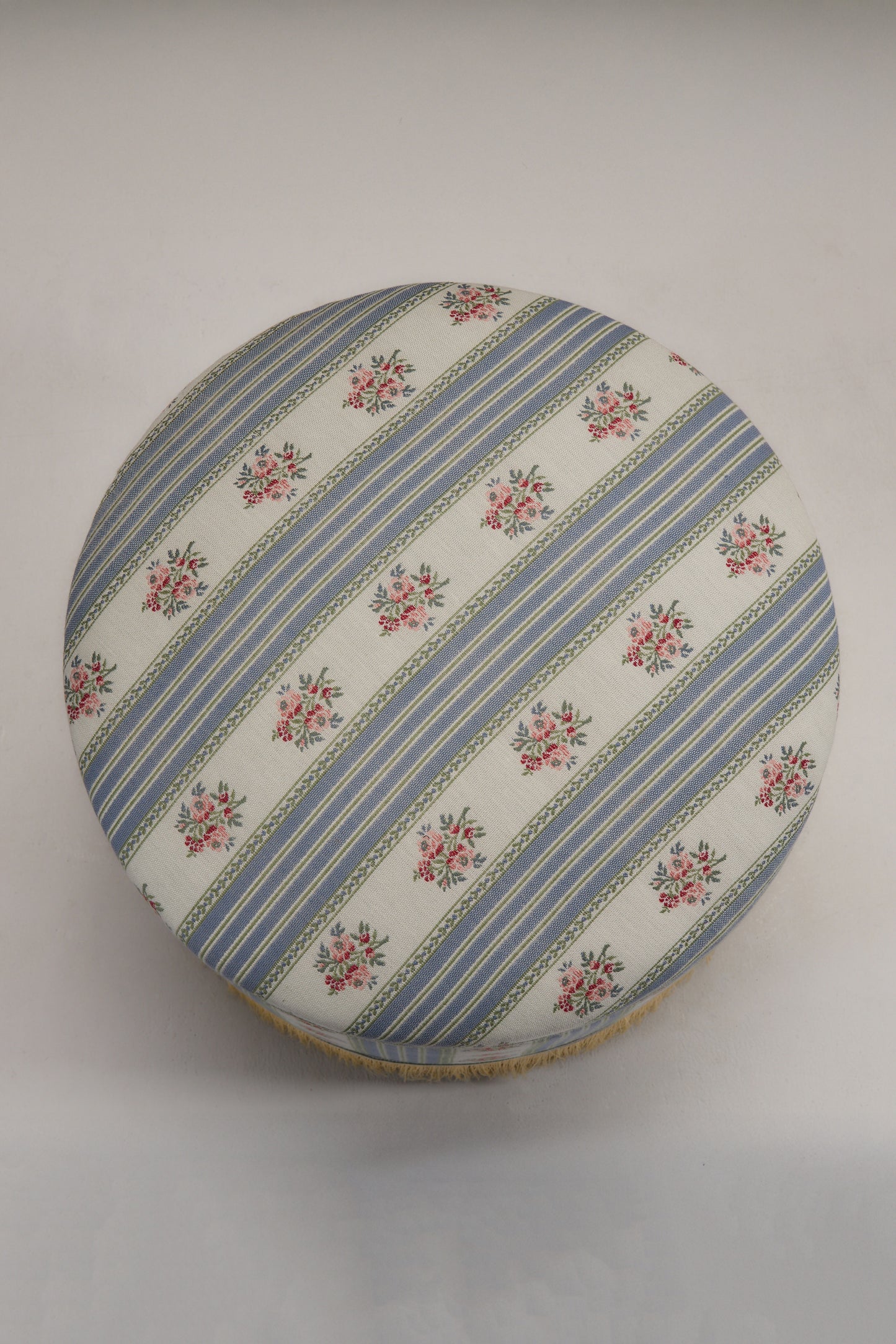 POMONA POEF - SOFA STRIPE 1