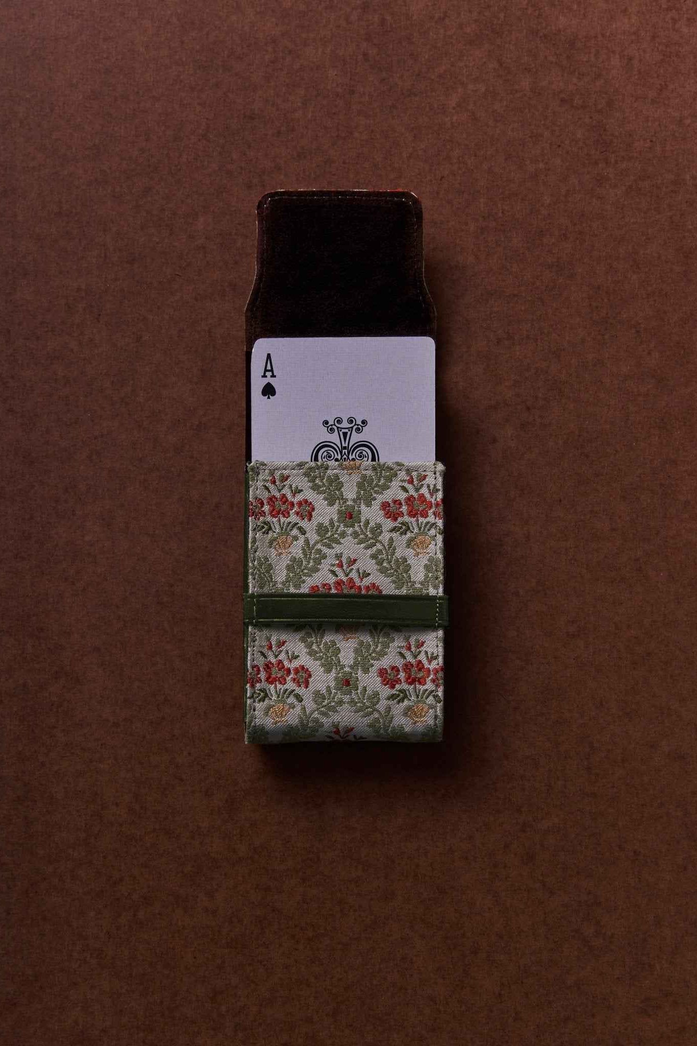 the card sleeve - Brant's trellis