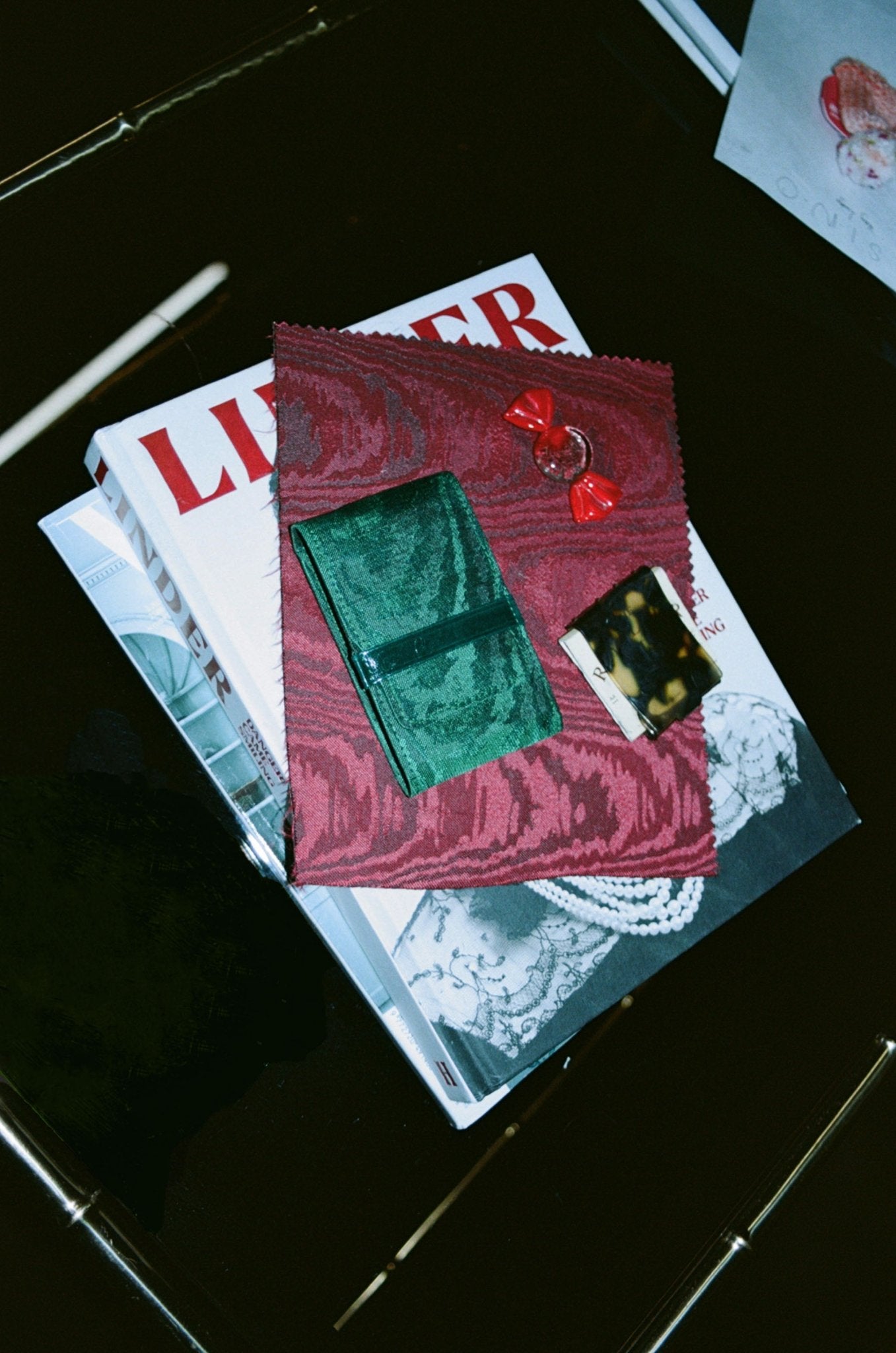 the card sleeve - moirè tissè - banker's lamp green - CC Moulton