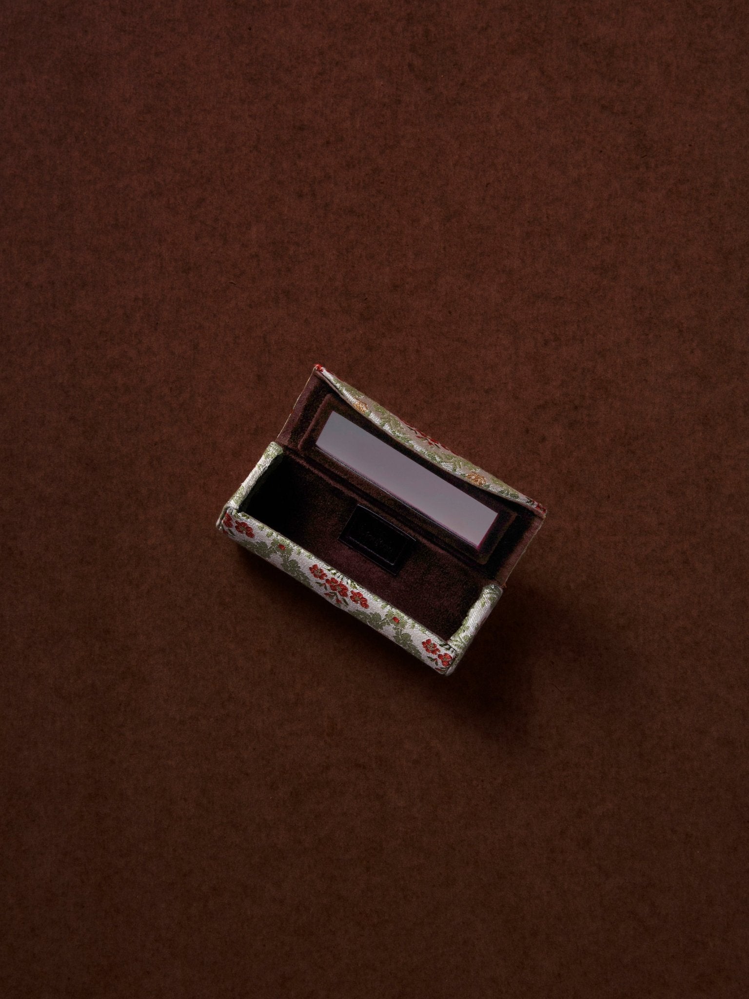 the etui - Brant's trellis - CC Moulton