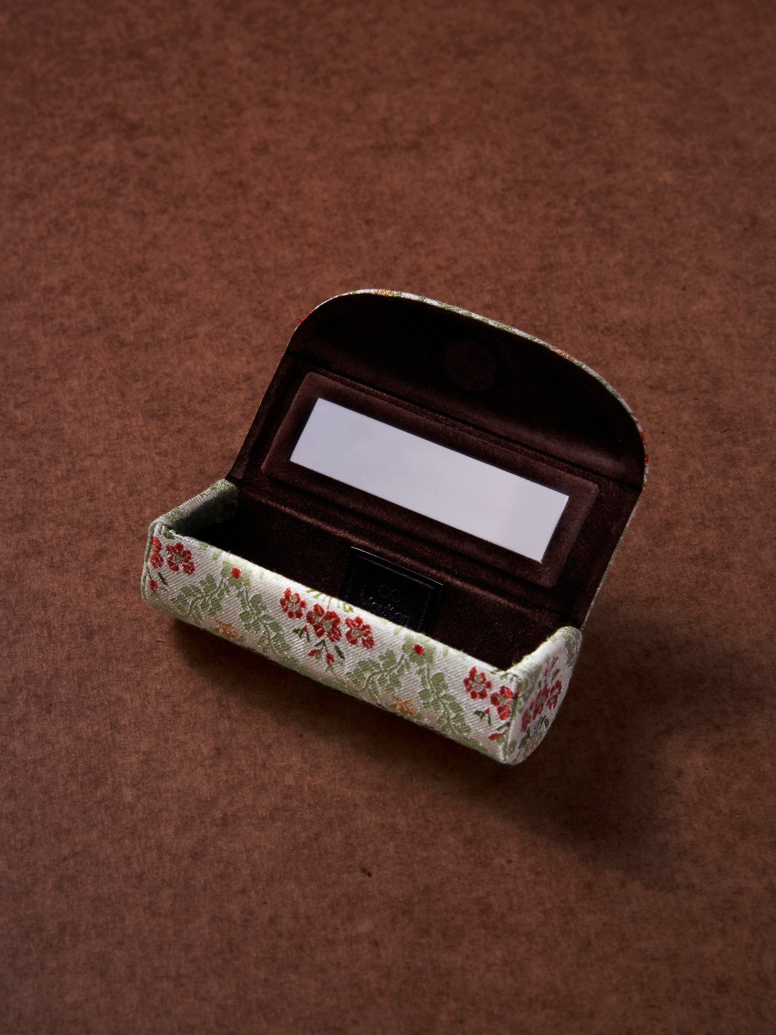 the etui - Brant's trellis - CC Moulton