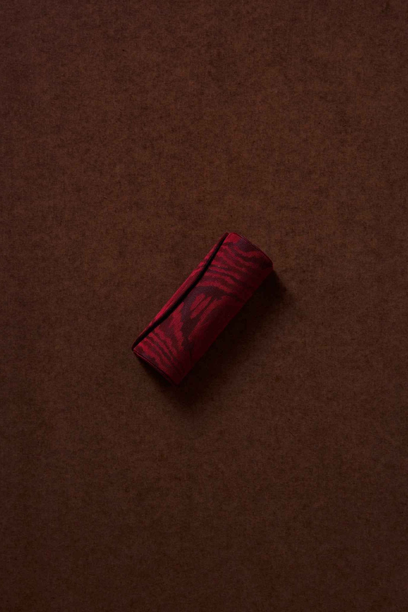 the etui - moiré tissé - Loulou's rouge