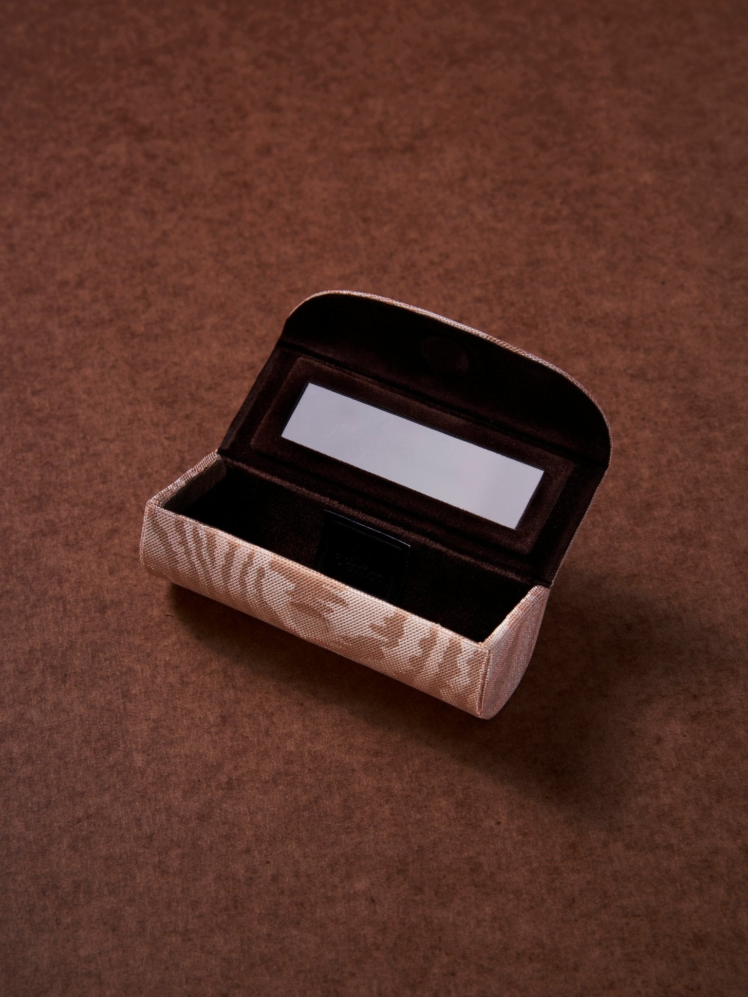 the etui - moiré tissé - pandolfini - CC Moulton