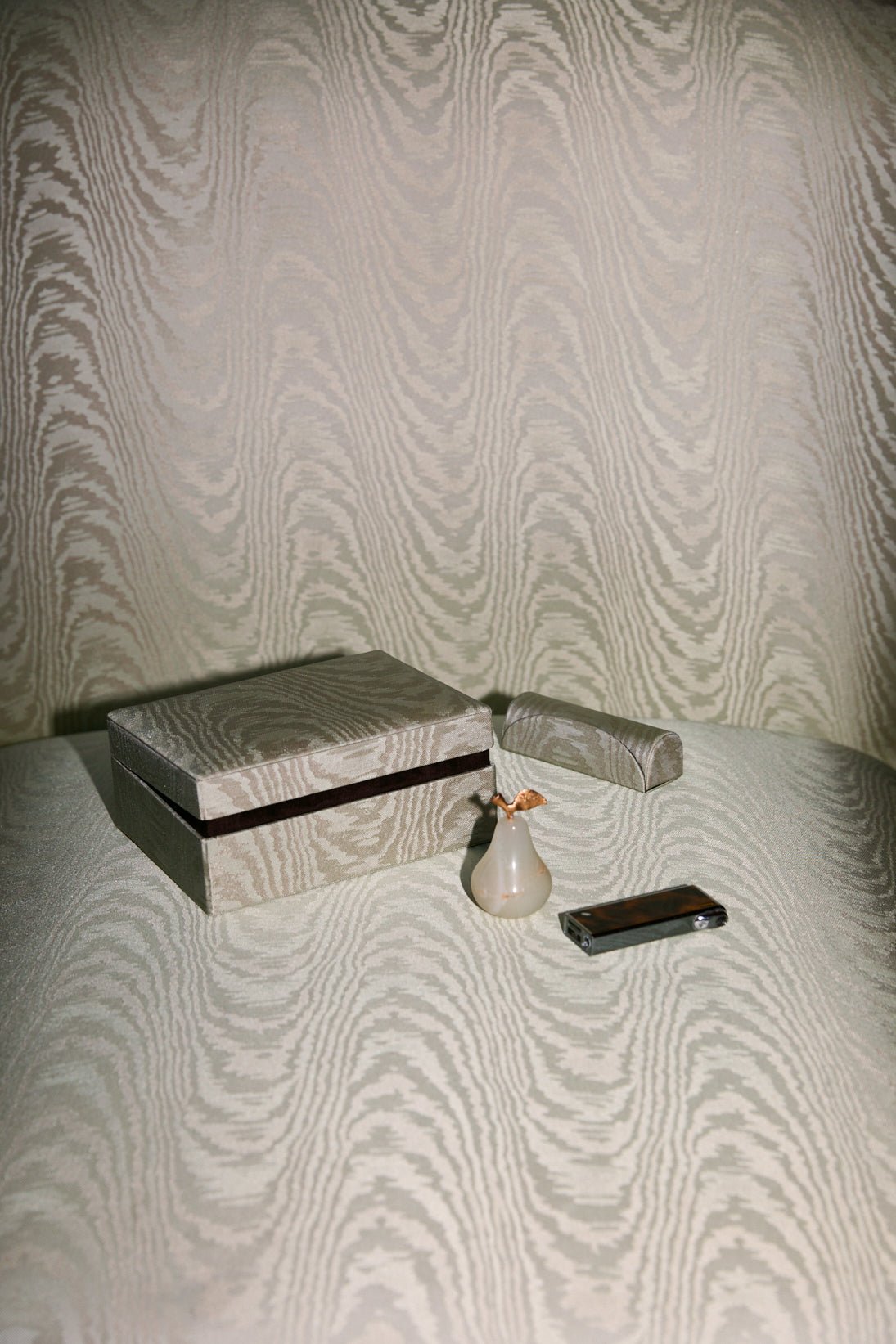 the jewellery case - moirè - Nina's mint - CC Moulton