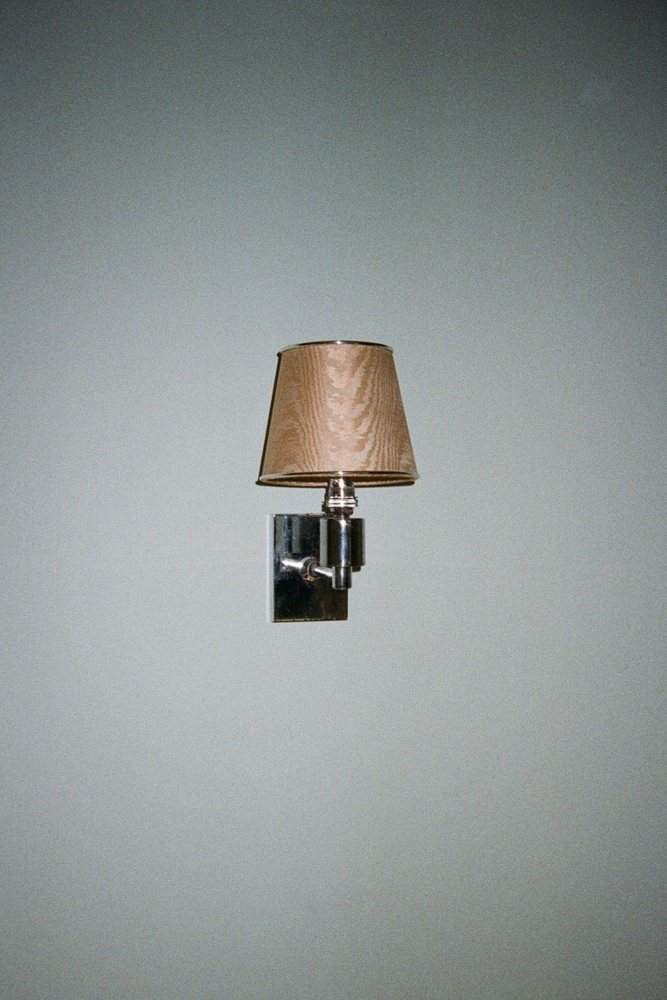 THE NUT SHADE - MOIRÉ TISSÉ - PANDOLFINI - CC Moulton