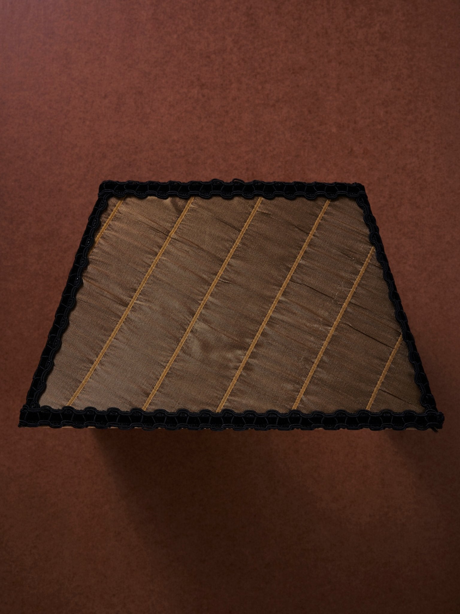 THE RA SHADE - TOILE DE FOND - BRONZE - CC Moulton