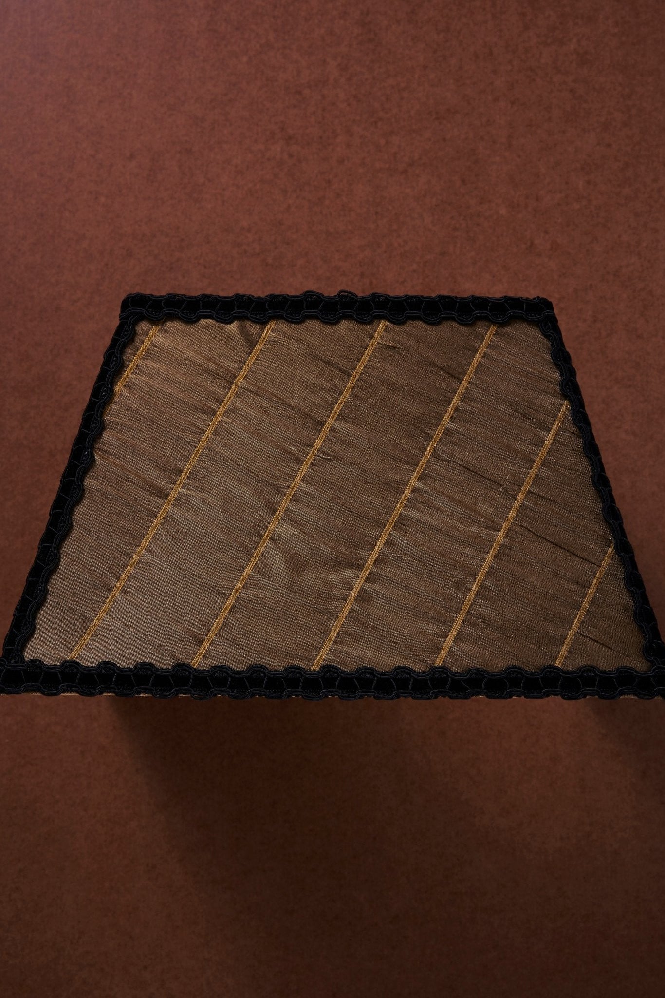 THE RA SHADE - TOILE DE FOND - BRONZE - CC Moulton